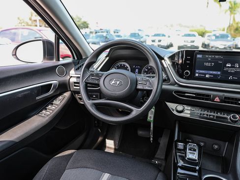 Used 2021 Hyundai Sonata SE FWD image 4