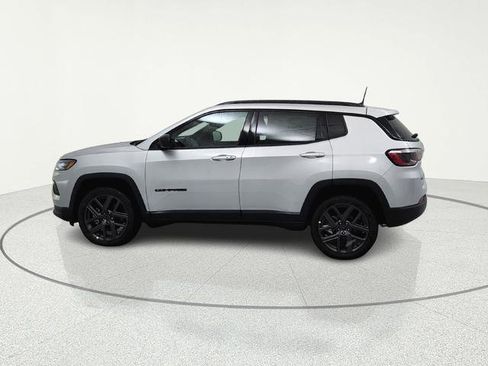 New 2026 Jeep Compass Latitude image 3