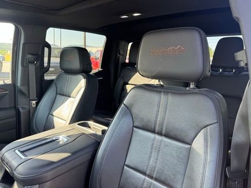Used 2022 Chevrolet Silverado 1500 High Country w/ High Country Premium Package AWD/4WD image 25