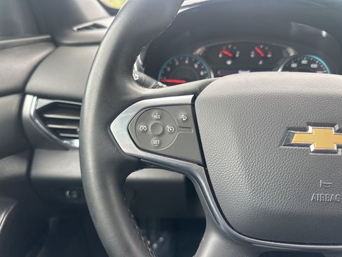 Used 2023 Chevrolet Traverse LT image 15