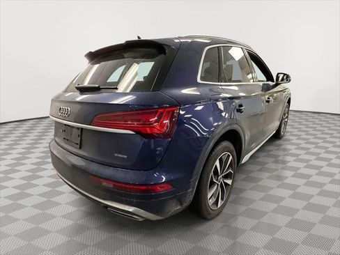 Used 2023 Audi Q5 2.0T Premium w/ Convenience Package AWD/4WD image 3