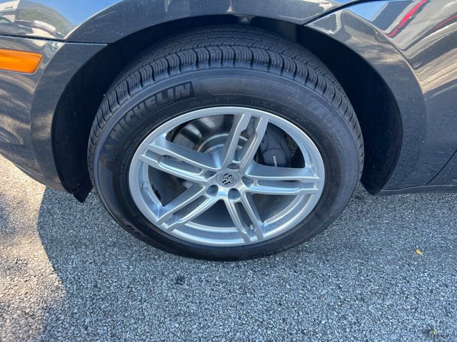Used 2020 Porsche Macan w/ Premium Package Plus AWD/4WD image 9