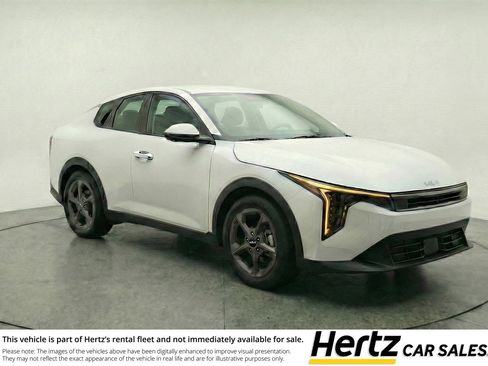 Used 2025 Kia K4 LXS FWD image 1