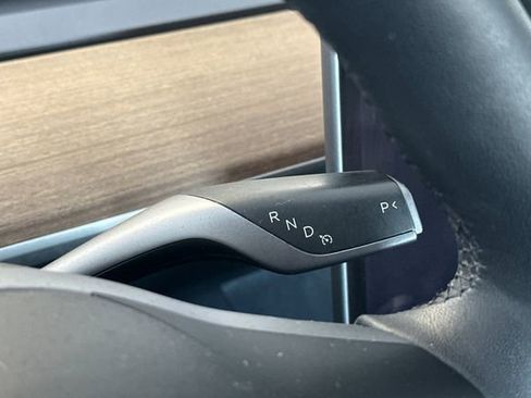 Used 2023 Tesla Model 3 Standard Range image 24