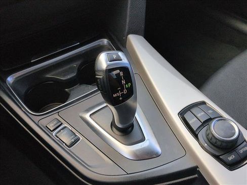 Used 2015 BMW 320i xDrive Sedan AWD/4WD image 12