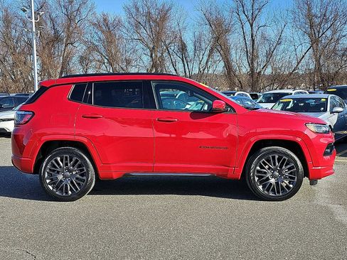 Used 2022 Jeep Compass Limited image 7