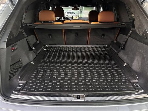 Used 2019 Audi Q7 3.0T Prestige image 36