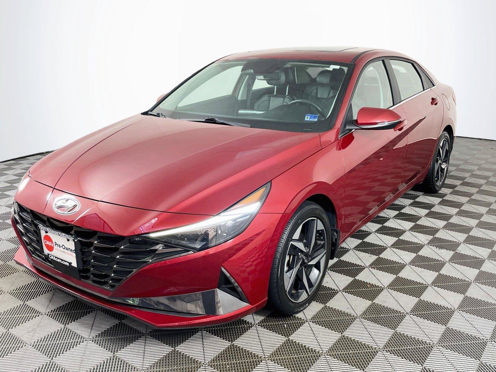 Used 2023 Hyundai Elantra Limited FWD image 3
