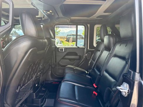 Used 2019 Jeep Wrangler Unlimited Rubicon w/ Cold Weather Group AWD/4WD image 20