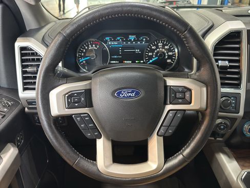 Used 2019 Ford F150 Lariat w/ Equipment Group 502A Luxury AWD/4WD image 22