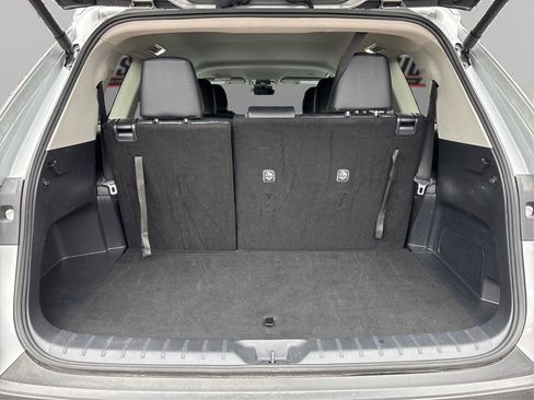 Used 2025 Toyota Grand Highlander AWD image 11