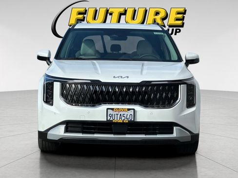 Used 2026 Kia Carnival EX image 9