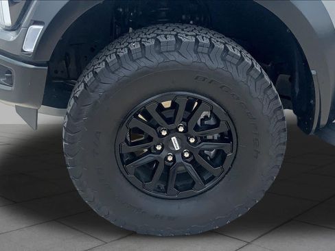 Used 2025 Ford F150 Raptor AWD/4WD image 11