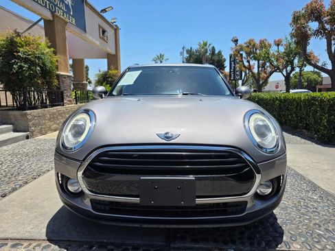 Used 2017 MINI Cooper Clubman ALL4 AWD/4WD image 2