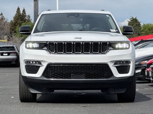 Used 2022 Jeep Grand Cherokee Limited image 10