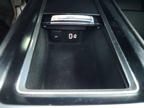 Used 2022 Lincoln Corsair Reserve image 27