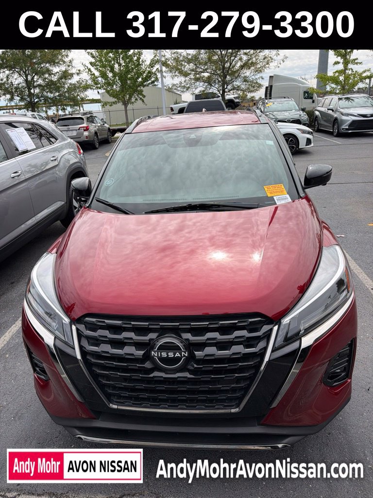 Used 2022 Nissan Kicks SR FWD image 2