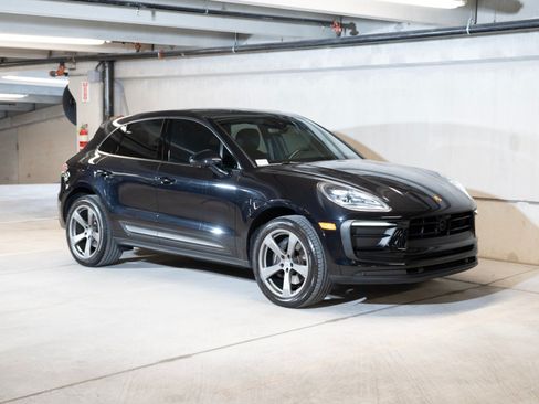 Certified 2023 Porsche Macan AWD/4WD image 7