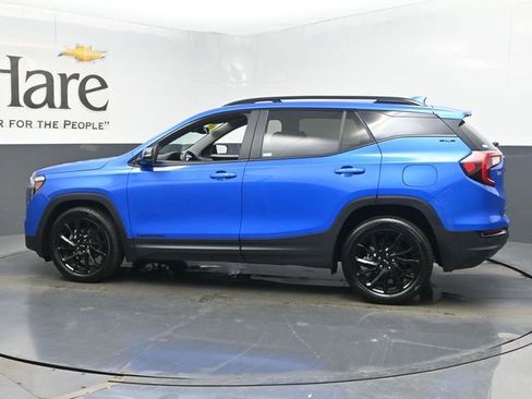 Used 2024 GMC Terrain SLE w/ Driver Convenience Package image 47