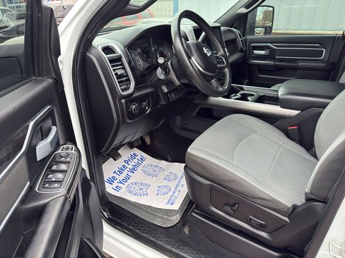 Used 2024 RAM 2500 Big Horn w/ Off Road Package image 10