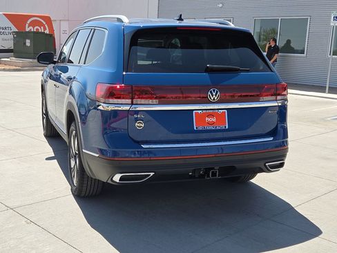 Used 2025 Volkswagen Atlas SEL image 9