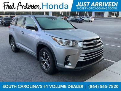 Used 2017 Toyota Highlander LE