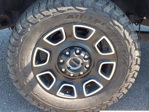 Used 2024 Ford F350 Platinum AWD/4WD image 9