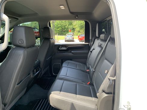 Used 2025 Chevrolet Silverado 2500 LT w/ Trail Boss Package AWD/4WD image 25