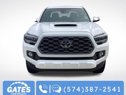 Used 2022 Toyota Tacoma TRD Sport w/ TRD Premium Sport Package image 2