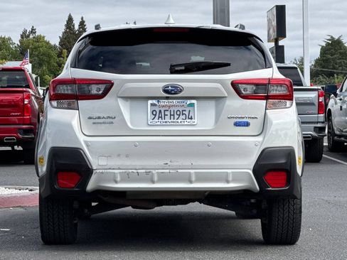 Used 2022 Subaru Crosstrek Hybrid w/ Moonroof Package w/Navigation AWD/4WD image 6