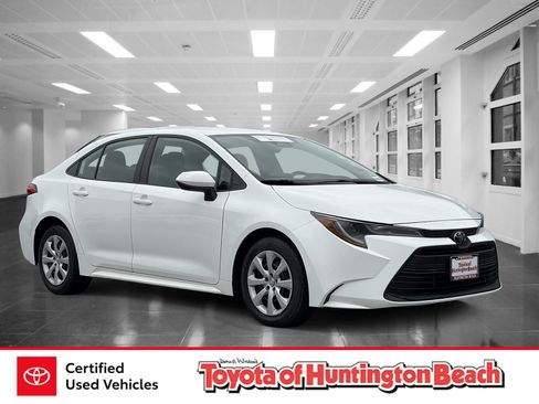 Certified 2023 Toyota Corolla LE FWD image 1