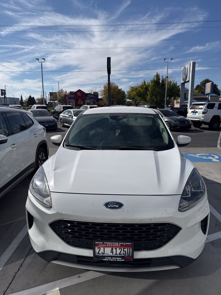 Used 2020 Ford Escape SE FWD image 2