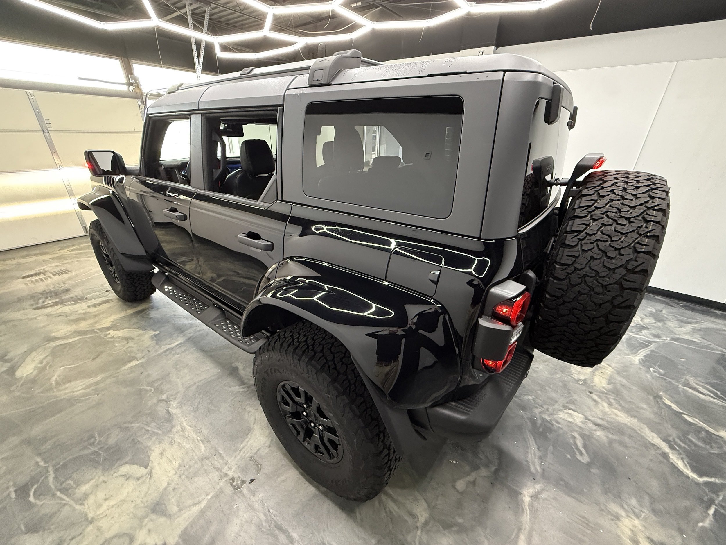 Used 2024 Ford Bronco Raptor w/ Interior Carbon Fibre Pack AWD/4WD image 5