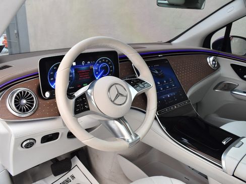 Used 2023 Mercedes-Benz EQE 350+ 4MATIC SUV w/ Exclusive Trim Package image 12