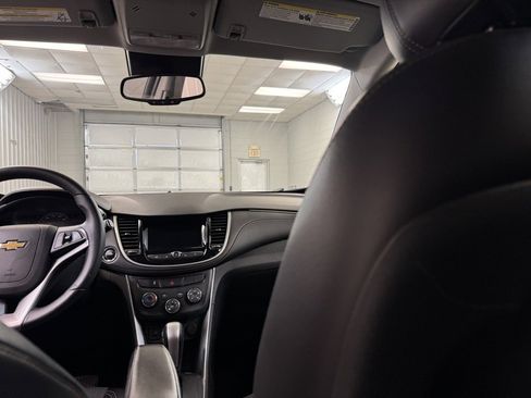 Used 2018 Chevrolet Trax LT w/ LT Convenience Package image 21