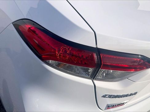 Used 2025 Toyota Corolla LE image 33