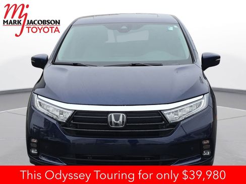Used 2024 Honda Odyssey Touring image 3