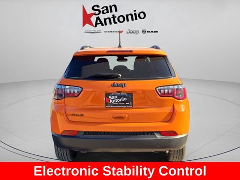 New 2026 Jeep Compass Latitude AWD/4WD image 7