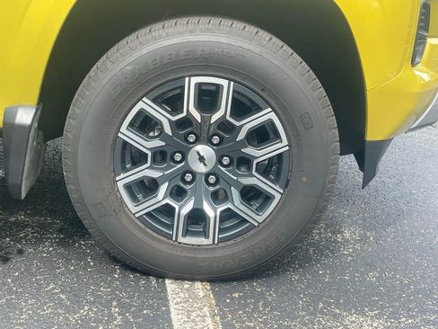 Certified 2023 Chevrolet Colorado Z71 w/ Advanced Trailering Package AWD/4WD image 10