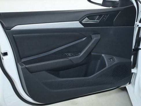 Certified 2025 Volkswagen Jetta S image 15