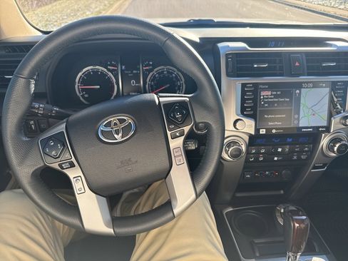 Used 2020 Toyota 4Runner Limited image 10