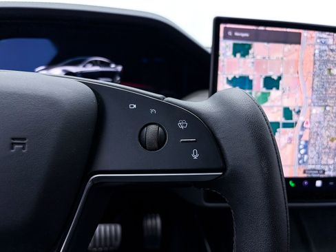 Used 2022 Tesla Model S image 27