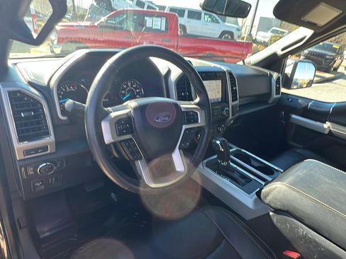 Used 2020 Ford F150 Lariat image 25