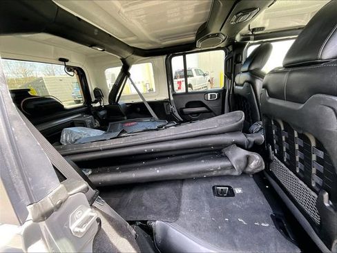 Used 2021 Jeep Wrangler Unlimited Rubicon w/ Dual Top Group AWD/4WD image 22