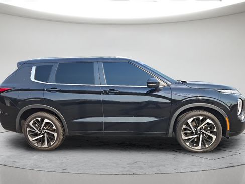 Used 2023 Mitsubishi Outlander SEL 40th Anniversary AWD/4WD image 2