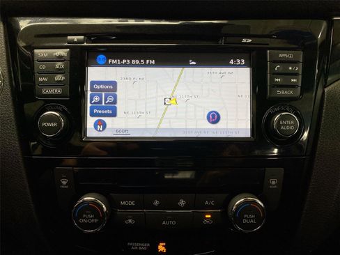 Used 2017 Nissan Rogue Sport SL w/ SL Premium Package image 24