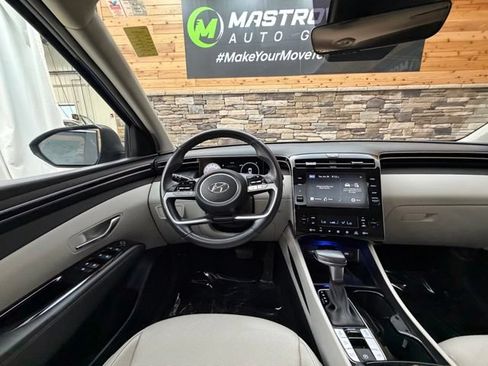 Used 2022 Hyundai Tucson SEL w/ Convenience + Premium Package AWD/4WD image 19