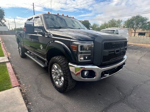 Used 2016 Ford F350 Lariat w/ Lariat Ultimate Package image 3