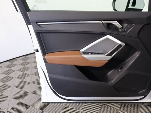 Used 2021 Audi Q3 2.0T Premium image 12