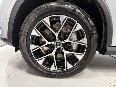 Used 2025 Mercedes-Benz GLC 350e GLC 350e w/ Driver Assistance Package image 37